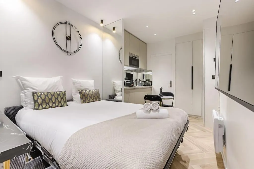 Magnifique Appartement Magenta Paris 0*,  Frankrike