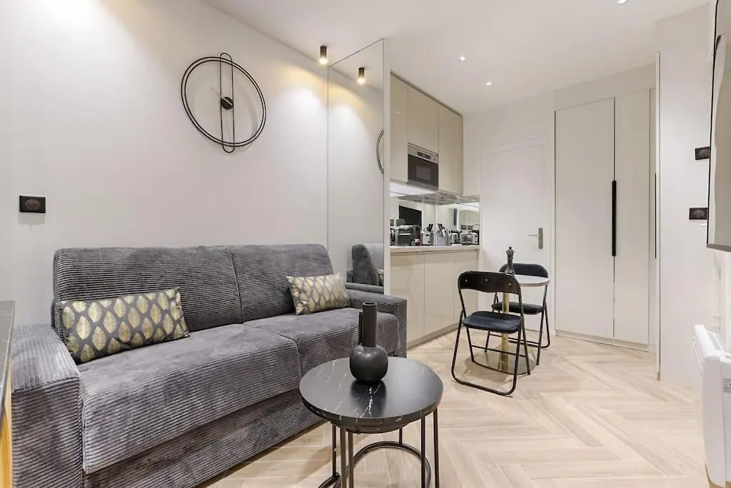 Lägenhet Magnifique Appartement Magenta Paris Frankrike